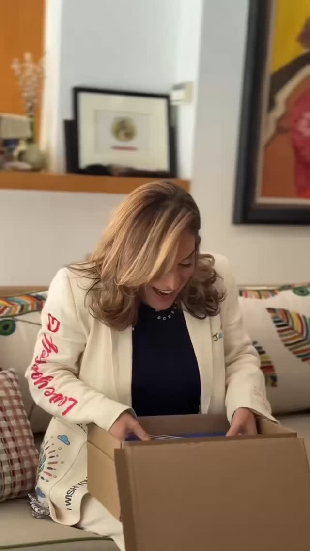 What’s your love language?💛
One of mine is gifting, but here’s your gentle reminder: the same love you pour into others also belongs to you.
This month of love, let it be about self-love too. Gift yourself something special. Speak kindly to yourself. Hug yourself a little tighter. Do something just because it brings you joy. 💛
Let love be in the air, everywhere you look, including within.🫂
How will you choose to show yourself love this month, let me know in the comments!
#ChooseLove #SelfLovePractice #LoveWithIntention #PocketfulOfJoy #LivingFromTheHeart