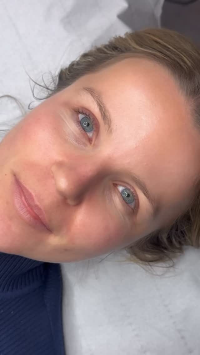 Brow lift & épilation & coloration x
Rehaussement de cils & coloration & botox_
Mettre en valeur sans transformer 🖤✨
#rehaussementchambery #rehaussement #browliftchambery #browlift #fyp