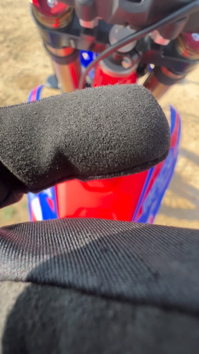 Such a fun day getting to try out all the new @betausa bikes!
Thank you @fredcummingsmotorsports for the hospitality & @b_sweaney for the invite!
Never thought the day would come, but could definitely get use to riding one of these things!
#450RX was a beast but so much fun and makes us want to hit the track! #250RX was light and nimble but little too twitchy. The dream was the new #300RR Race Edition with KYB suspension!