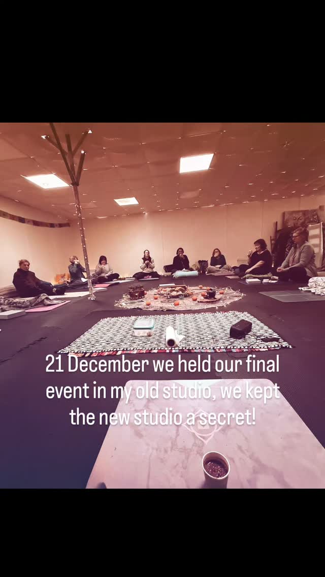 You asked for a before and after, so here we go! I was really sad to say goodbye to my original studio, we've had some amazing times in there, so much fun. There was a slight panic when it went, and the new one wasn't started, I was studioless! Then finally it all fell into place and I'm looking forward to creating magic and laughter in my lovely new space, with great friends and fabulous clients ❤️ #relaxattheretreat #wellbeingworkshops #wellnessthatworks #witchyworkshops #wellbeing