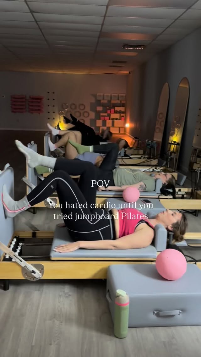 SINGLE LEG BURN OUT VARIATIONS 💪✨
#pilates #fitness #coregirls #dublinga