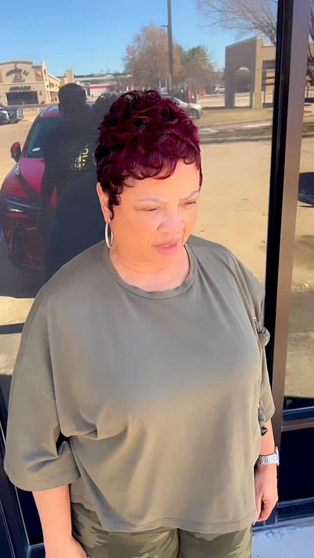 Miss Toni @msjoub will be turning heads with this red all month long💋🌹♥️💔🚫‼️🍷