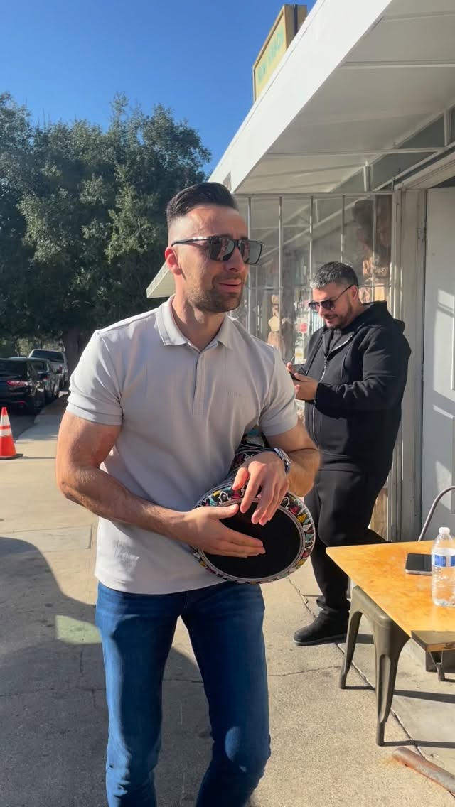 Pizza delivery 🍕
#darbuka #music #pizza #deliver #onceuponabeat