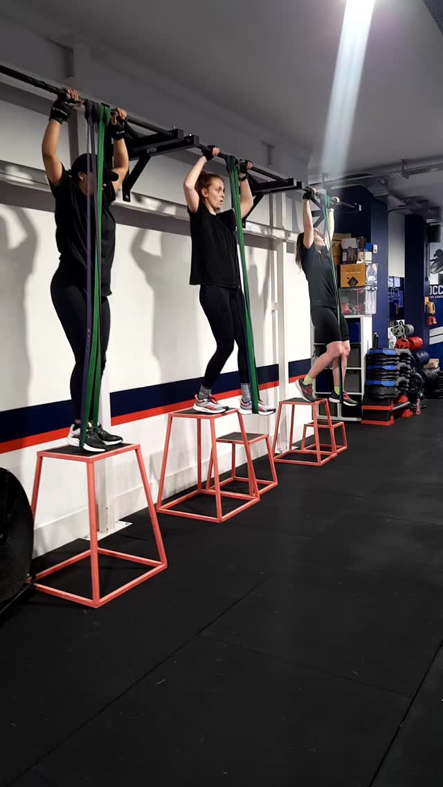 PULL-UPS with WSTC 💪🏽
#WOMENS-STRENGTH-TRAINING-CLUB #WSTC #WOMENWHOLIFT #LEARNTOLIFT