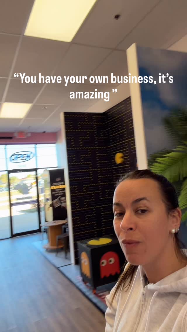 Everyone thinks: having your own business must be AMAZING ✨
What they don’t see 👇
24/7 mode ON
building a business
being a mom
holding everything together
panicking silently
showing up anyway
No days off.
No pause button.
Just strength, responsibility, and love all at once.
If this feels familiar, leave a 🤍