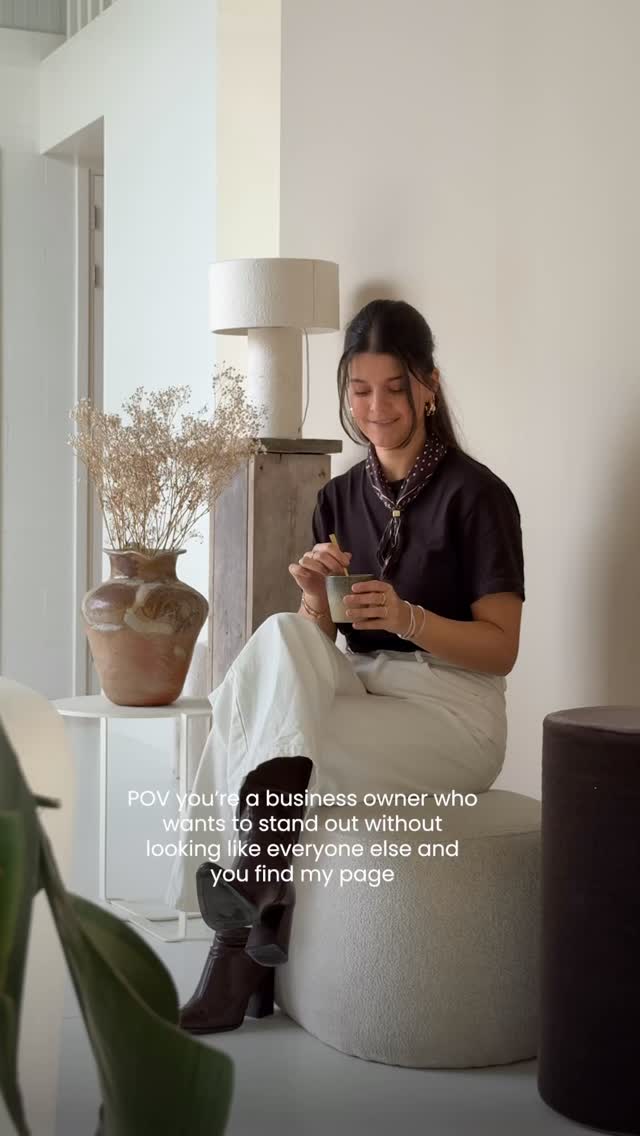 Pov: you’re a small business owner who wants to stand out without looking like everyone else and you find my page. Let’s create magic together!! ⚡️💛
#brand #branddesigner #designer #socialmedia #hooks