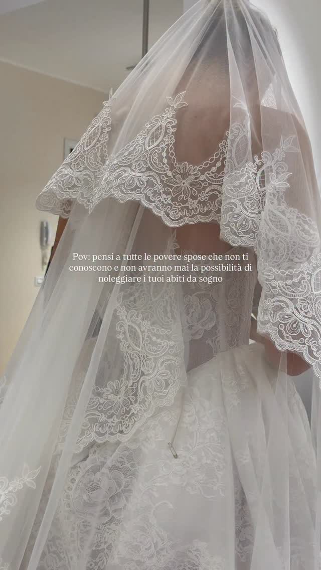 Spose 2026 , ma veramente vi perdereste l’occasione di noleggiare uno dei nostri gioielli !??
Per scoprire tutta la nostra collezione e venirci a trovare scriveteci in DM ❤️
#noleggioabitosposa#miniabitosposa#cambioabitosposa#abitianoleggio#grinasatelier