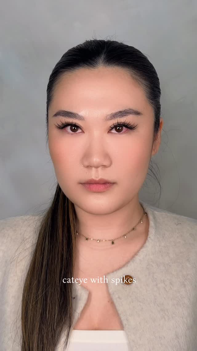 how cute does my client look ๐ฅน
so this is regular client and she decided to try something different this time around.. usually itโs a foxeye or a cateye and sheโs been getting these styles for years with me!! but after she came back from her time back at home in china, she entered my room and was like I want spikes!!! ๐คฏ
she showed me some inspo styles and they were all cluster lashes and ones that were stacked also.. but I knew just exactly how to re create the inspos she showed me! I thought to create the perfect spike an LB curl would be perfect to use with C curl as the base - the outcome was *chefs kiss*
managed to get a smile out of her too when taking this video ๐
#manchesterlashes #manchesterlashtech #lashesmanchester #manchesterlashes