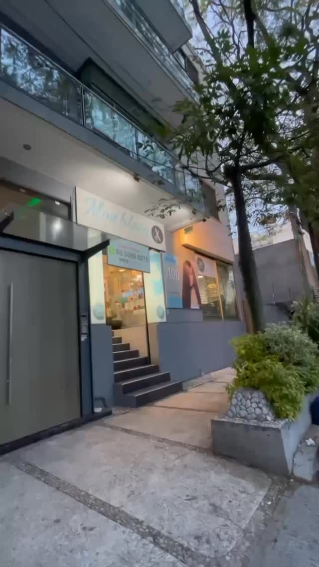 El mejor regalo viene en forma de tiempo para ti ♥️
Del 7 al 14 de febrero (o hasta agotar existencias) queremos darte una sorpresa para que festejes de la mejor manera el #diadelamorylaamistad💘
Asiste a nuestro salón estos días y por cada $2500 en compras en efectivo o $3000 con tarjeta de débito o crédito participarás en una dinámica especial 📩
En ella podrás ganar descuentos de hasta el 50%, monederos electrónicos o incluso tratamientos sin costo ☺️
Agenda tu cita hoy mismo por DM o vía WhatsApp +52 1 55 5688 0275 📱
#tubellezatefortalece 😉
.
.
.
.
.
#sanvalentín❤️ #estilistasprofesionales #amorproprio