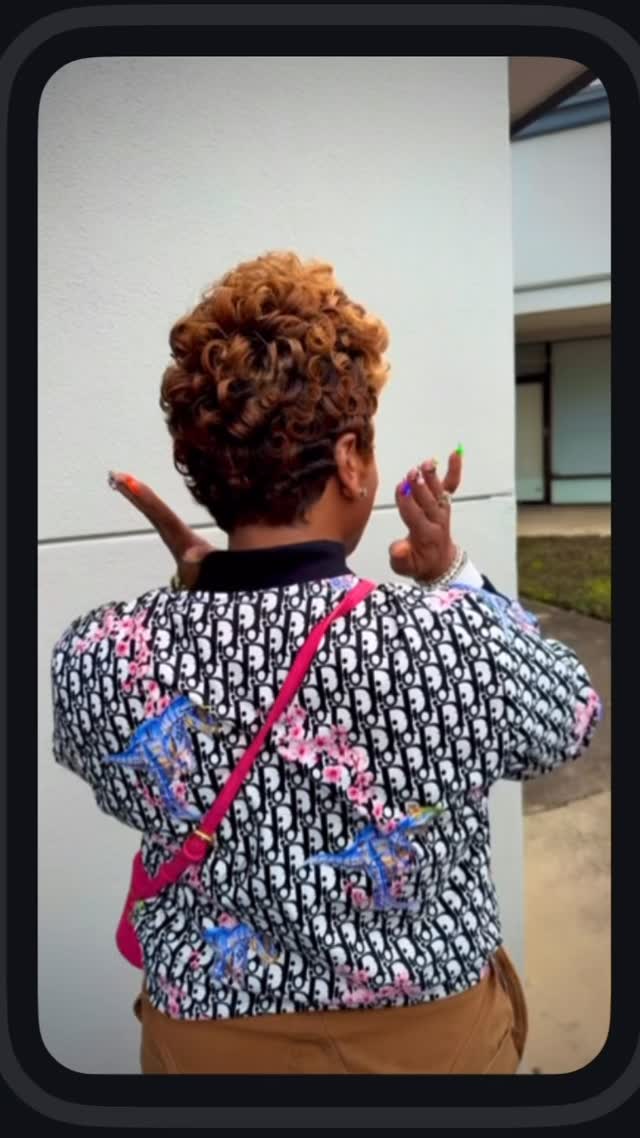 These Copper Blonde Curls are magnetizing!! 💛🔑💋
Good morning clients it’s about to be a great day, let’s get it started!😇