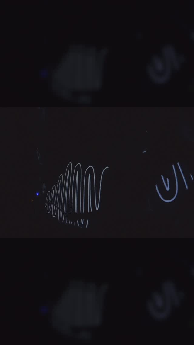 OKAY. Please enjoy my purple broccoli shirt 🥦
@roadmender with @thekopycatkillerstribute a couple months back
@cosmicears #tributeband #drummerinlondon #vf15 #soundsfrommyattic #livemusic