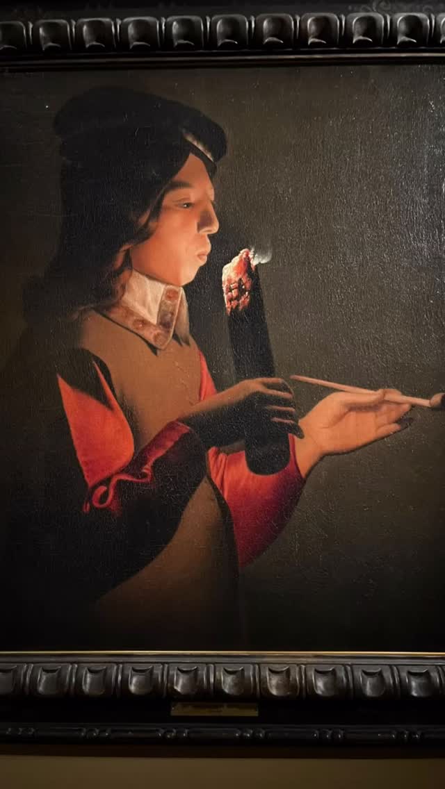 pour ceux qui le connaissent, cet artiste brillant du XVIIe siècle, qui a été oublié et remis au bout du jour dans les années 30… L'exposition de Georges de la tour au Musée Jacquemart-André à Paris vous attend jusqu'à fin février. Aller voir les chefs-d'œuvre de cet artiste, inspiré par Caravage et très connu pour ses lumières et ses ombres.
le premier tableau s'appelle le jeune homme à la pipe… Et j'aime beaucoup le tableau de la nativité de ces 2 Femmes avec ce bébé!
le musée est un ancien hôtel particulier, somptueux que je vous invite à aller voir avec un jardin et un grand café… Collectionneur d'art se coupe à laisser les chefs-d'œuvre d'artistes qu'il faut absolument aller voir.
#ombresetlumières
#expositionsparis #expositiongeorgesdelatour #museejacquemartandré