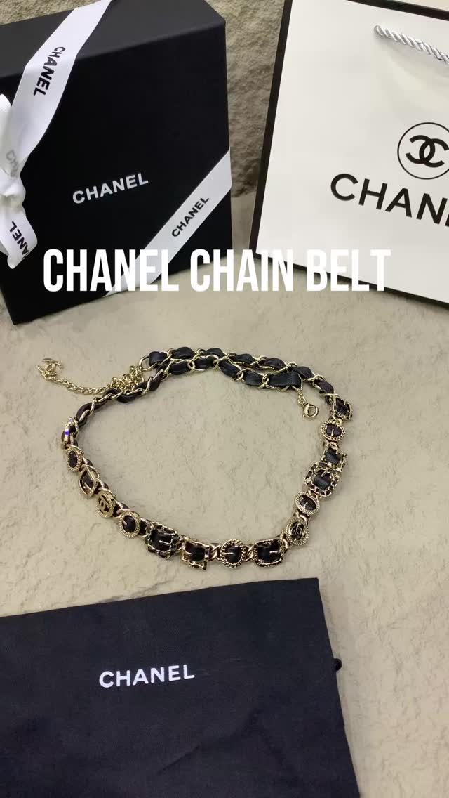 Most Wanted Chain Belt ✨
Price: 450 AED | 45 OMR
📦 Delivery:
• 🇦🇪 UAE: Next-day delivery
• 🇴🇲 Oman: 3–5 days
• 🌍 Worldwide: 7–10 days
🌐 Shop online:
www.amirashop.net