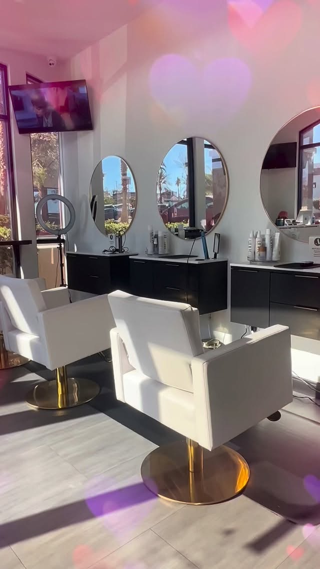 Bestie Dates > Everything 💕🥂✨
Last 2 days to get the Galentines 💖
✨ $40 blowouts Together
👯♀️ Tag your bestie & book now
#LasVegas #lasvegasblowouts #blowoutbar #ablowdrybar #lasvegassalon