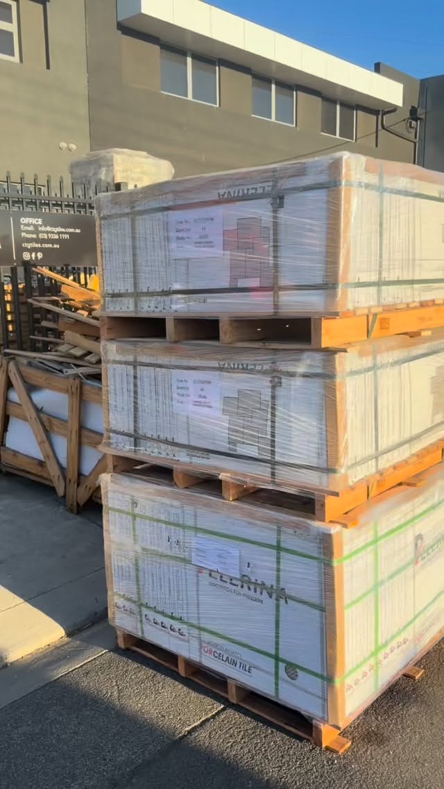 Tivoli collection is stocked!
Including our NEW Ash French Pattern.
#tiles #tilewholesaler