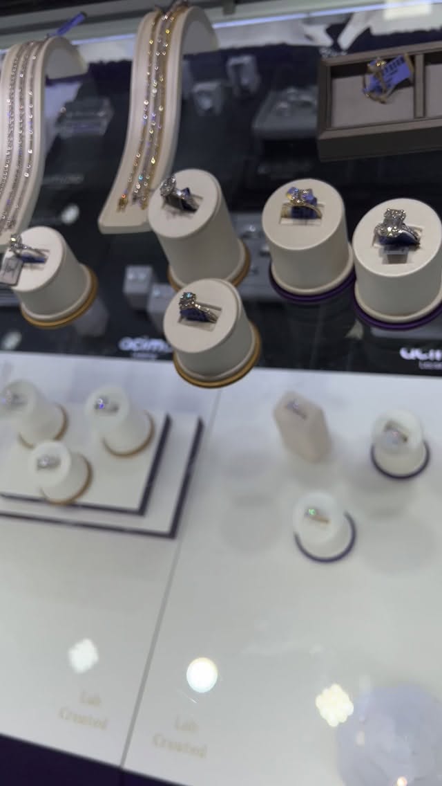 ๐ VALENTINEโS DAY IS APPROACHING! ๐ Still havenโt got her a gift? Goldman Fine Jewelers in Kenner, LA has NEW INVENTORY! ๐
90-day same as cash, 12-month interest-free financing with approved credit ๐ฐ. Call 504-469-1961 ๐ #TheGoldManKenner #ValentinesDayGift #Jewelry #labdiamond