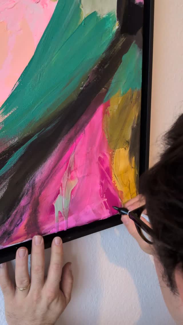 After Monsoon: This painting was born from Southeast Asia — from heat, color, spices in the air, and light that feels alive.
After months of winter, I felt the need to go back to the roots: bold colors, strong faces, paintings that lift your energy and warm the room.
This is not a commission, but part of a new collection I’m developing. The piece is available.
I also create commission portrait paintings, always hand-painted, always one of a kind.
Sometimes a place stays in you longer than the trip itself.