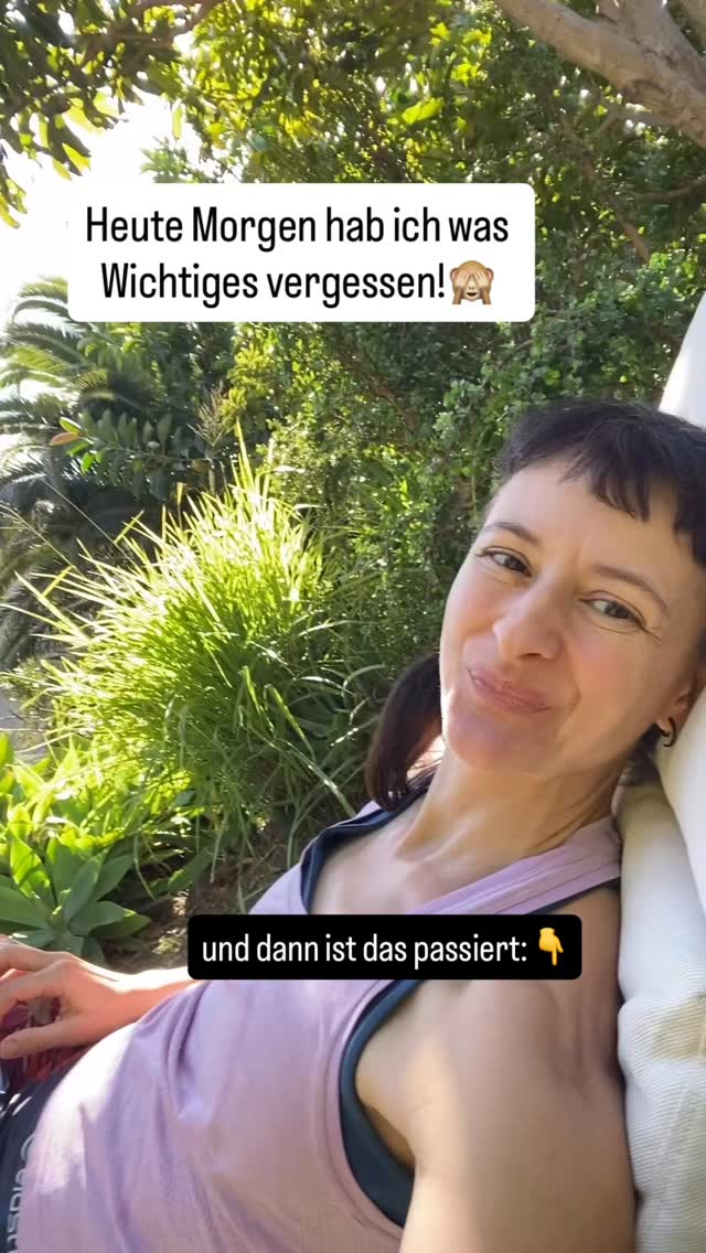 Als wir gestern angekommen sind auf La Gomera mussten wir erst mal ganz dringend das hier machen👇👇
schlafen wie die Steine! 😴
Und gleich in der Früh hab ich mein Handy im Ferienhaus liegen lassen.
Deswegen gibt es keine Fotos vom Strand 🏝️ heute, sorry!
Und ich hab es nicht vermisst das Telefon!📞
So richtige Urlaub! ☀️
Diese Woche keine live calls 🧘♀️in der Online Ausbildung!
Nächste Präsenz Modul in Wien: Yoga Anatomie Grundlagen am 28. Feb!
➡️Kommentiere: anatomie
Wer will morgen Strandfotos sehen?☀️