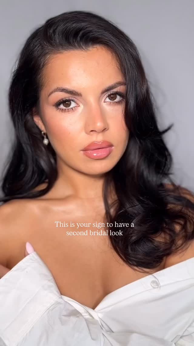 This is your sign to have a second bridal look on your wedding day if it’s something you would love to do🤍✨.
If you’re not sure how you can make it work, speak with your Hair & Makeup Artist to discuss the possibilities and timings for your special day, that’s what we are here for! We are here to bring your vision to life. ✨
Here I created a soft glam bridal look with natural bouncy hair, perfect for a bridal ceremony look, followed by a more sexy updo and more intense eye, perfect for a reception.
If you’re still looking for your Bridal Hair & Makeup Artist for your special day, get in touch via the link in my bio or email me on contact@kerrybaines.com , I’d love to hear from you. X
www.kerrybaines.com
#bridalmua #bridalhmua #solihullmua #birminghammua #destinationmua