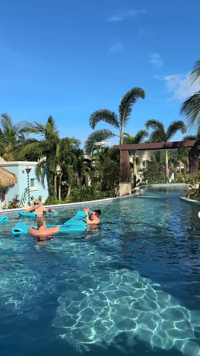 The Rondoval Butler Suite at Sandals Dunn's River is the perfect romantic getaway you've been waiting for. 🌺💗
Connect with our travel agency to learn more! #TravelBetter #BacktoJamaica2025 #SandalsDunnsRiver