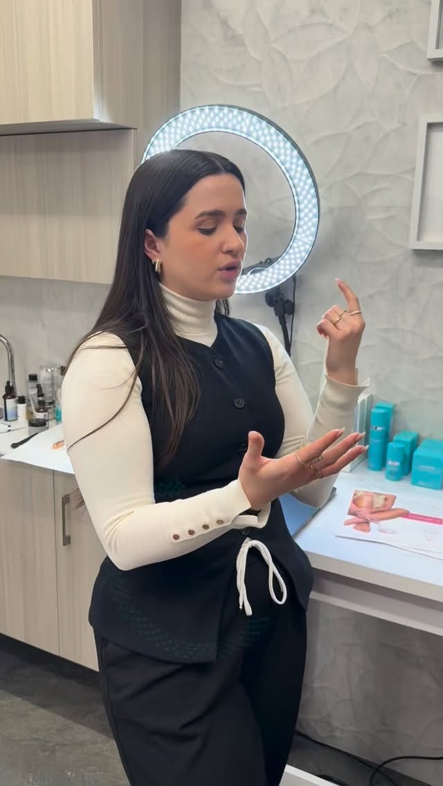 We want results! @victoria.co2lift on the co2lift and its benefits.
We will be carrying this incredible product at Glass Skin š