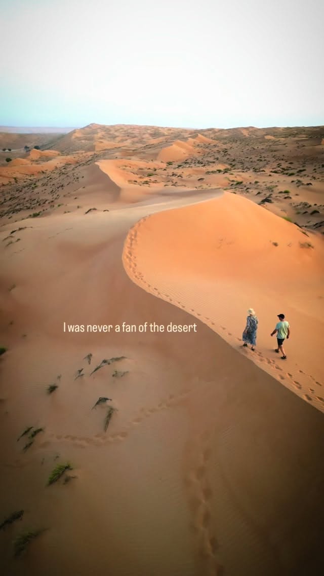 I’ve never been a big fan of deserts.
Too harsh, too hot, too unreal.
And camels? I never found them elegant.
But seeing how perfectly they are adapted to this environment – enduring heat, sand and days without water – changed my perspective.
In Oman, purebred camels are deeply respected and highly valued. Somehow, I understand why.
#WahibaSands
#OmanTravel
#DesertLife
#CamelCulture
#WildPlaces