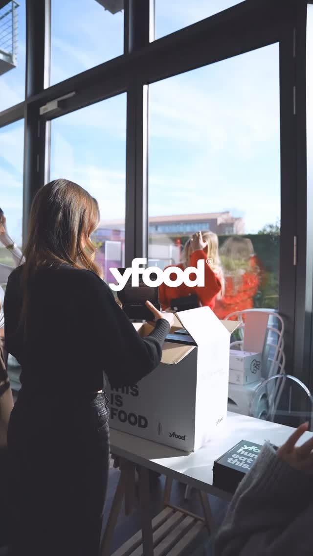 Wir freuen uns über die Zusammenarbeit mit @yfood_de und auf alles, was aus dieser Kampagne noch entstehen wird.
Und bevor es richtig losgeht, müssen im Team im Office natürlich erstmal die Geschmäcker getestet werden 😉
#agentur #influencermarketing #werbeagentur #socialmediamarketing #köln