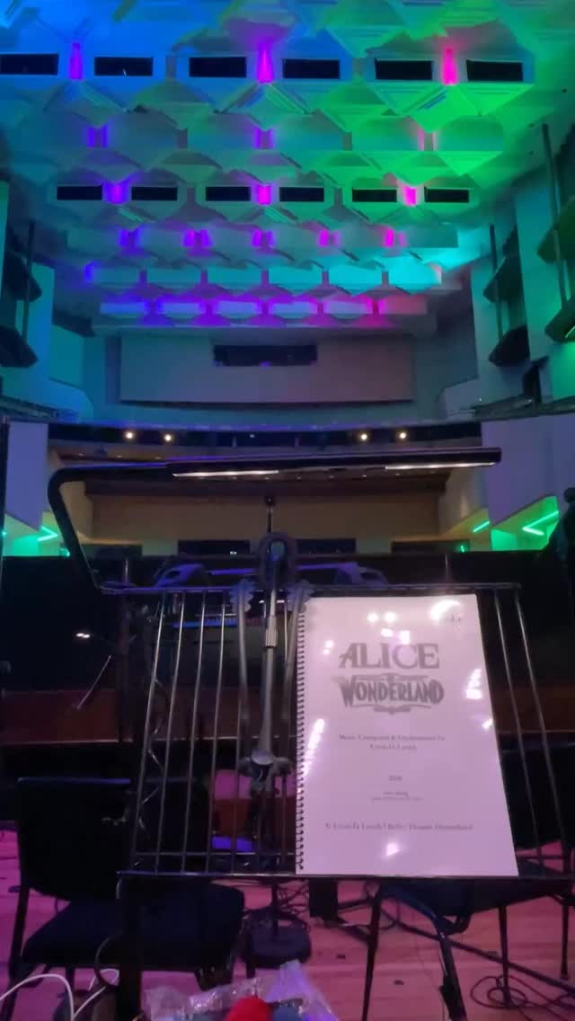 Wrapping up the Alice in Wonderland vlogs with the video I’ve been most excited to share with y’all! 😁
It was so hard to narrow it down because the whole score was so good, but here are my favourite tunes. Also featuring some of @emmadimarco.music’s epic tenor sax moments, and @monash_fluteman’s jazzy alto flute! 🎷🪈🎶
@lucasdlynch wrote an amazing show I could listen to on repeat! And is also so good at writing a fun part for everyone in the orchestra, even including jazz oboe (joboe) and jazz bassoon (jazzoon) 😜