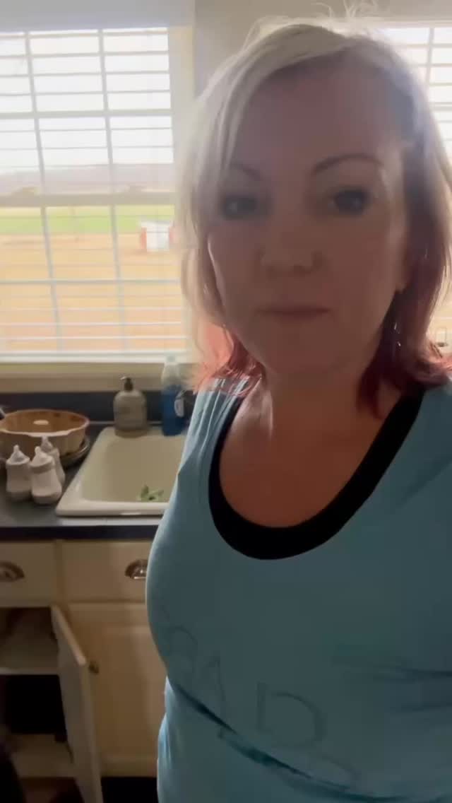 Spend the day with us 🌸✨
Spring cleaning is more than just wiping things down — it’s about creating space to breathe.
Today we tackled kitchen organization by:
✔️ Decluttering what no longer serves our client
✔️ Donating gently used items to CVAN in Concord (supporting local battered women’s shelters)
✔️ Reorganizing cabinets for better flow, functionality, and peace
A refreshed kitchen doesn’t just look better — it feels better. And knowing those extra items are blessing someone else? That’s the Classy Gals difference. 💛
Ready to fall back in love with your space? Let’s get you organized.
.
Give us a call: (704) 293-4746
#ClassyGalsLLC #SpringRefresh #KitchenOrganization #DeclutterYourLife #OrganizedHome DonateAndDeclutter ConcordNC ProfessionalOrganizer