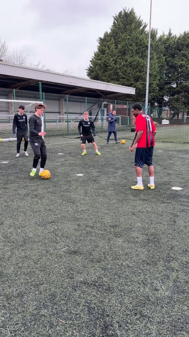 Mornings on the pitch β½οΈβ¨
#football #hitchin #training #college