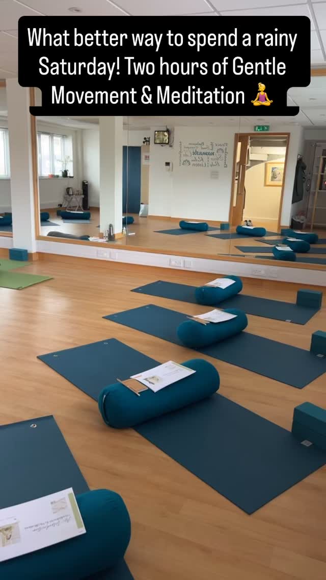 What better way to spend a rainy Saturday?
Two nourishing hours of gentle yoga & Pilates, followed by mindful meditation at Karma Studios 🤍
A little space to slow down, breathe deeply, and reset your nervous system — exactly what the body and mind need.
Did you know?
🧠 Just 10 minutes of meditation can help reduce stress and anxiety
💛 Regular meditation supports nervous system regulation and emotional balance
🌿 Mindful breathing can lower cortisol levels and improve focus
✨ Meditation isn’t about “switching off” — it’s about learning to be present, just as you are
Rain outside, calm inside ☔️🧘♀️
#mindbodyconnection #mindfulmovement #restorativeyoga #intentionsetting #karmastudios