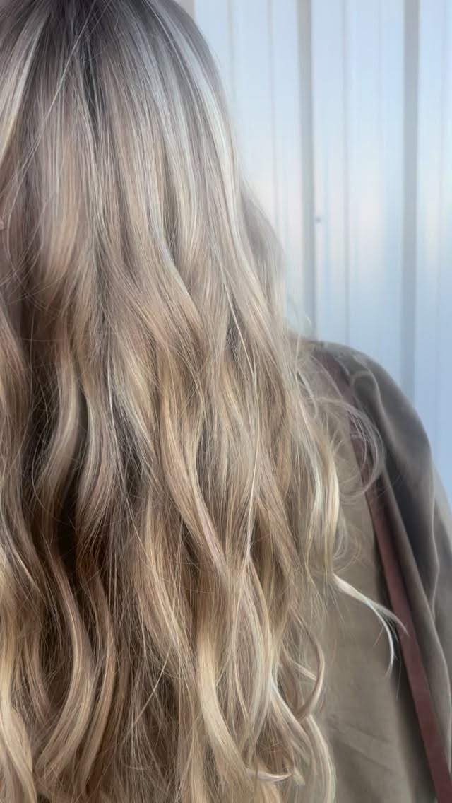 Soft blonde balayage that grows out beautifully #codywybalayage #codyhairstylist #mastersofbalayage