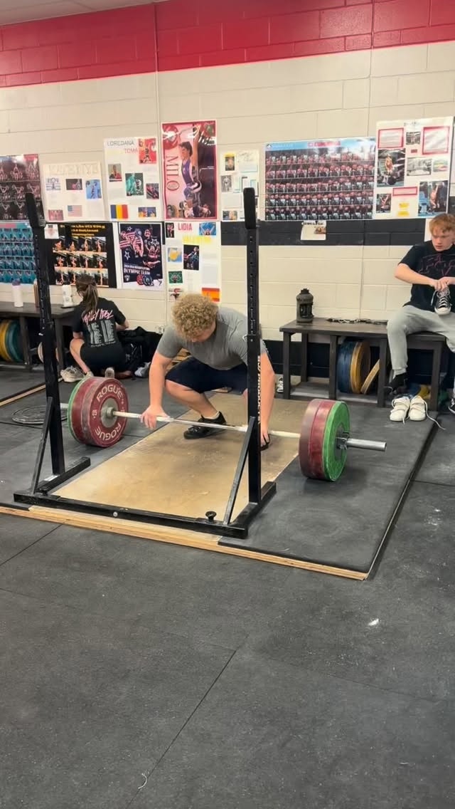 Dude is on a mission 😤
Watch out ⚠️
#usaweightlifting #cleanandjerk #youthweightlifting #cleanandjerk #afterschoolprogram
