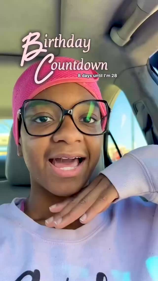 Birthday transformation for my beautiful client @alexasstarr and thanks for spending your self care day with us at @truestylist 🥰🌸🕊️🎉🎂
And thanks to the number #1 grocer @heb for making my client’s birthday extra special with these beautiful strawberries she was gifted at one of your locations!! Its little thoughtful things like this that help brighten others day and make them feel recognized …No wonder you all are everyone’s favorite place! 🤗 i’ll be stopping by to pick up my Love Day strawberries too!!