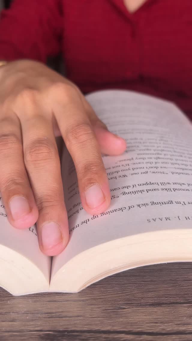 Iโm craving for more stain glass inspired nails and thank my angels for @cherry.brushh she is amazing in delivering these pretty nails!!!
Can you believe these are press on nails ๐