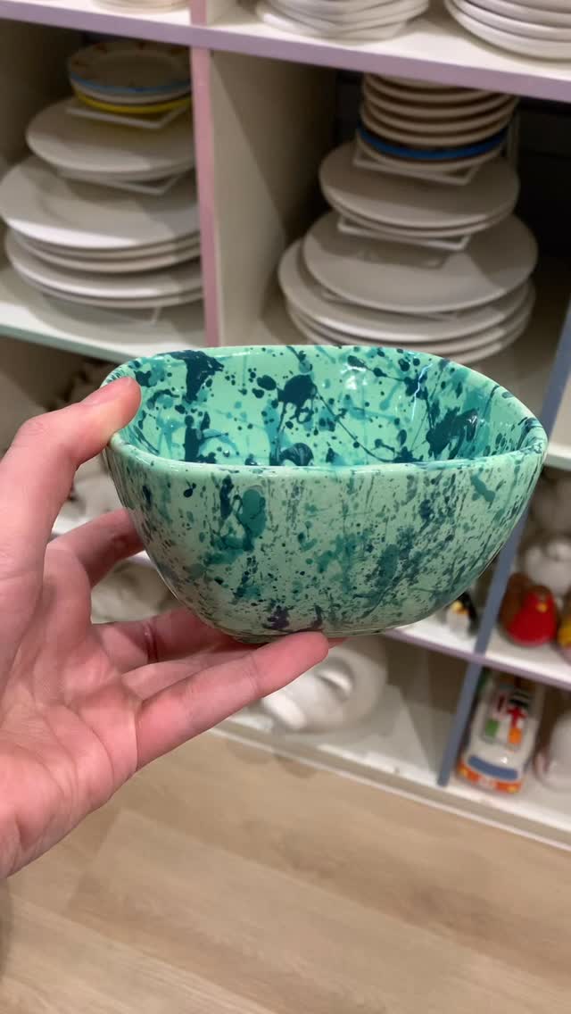 Let loose or let out some frustration- Join us next Wednesday for a messy evening workshop getting experimental with splatter pottery
Book your spot through our website