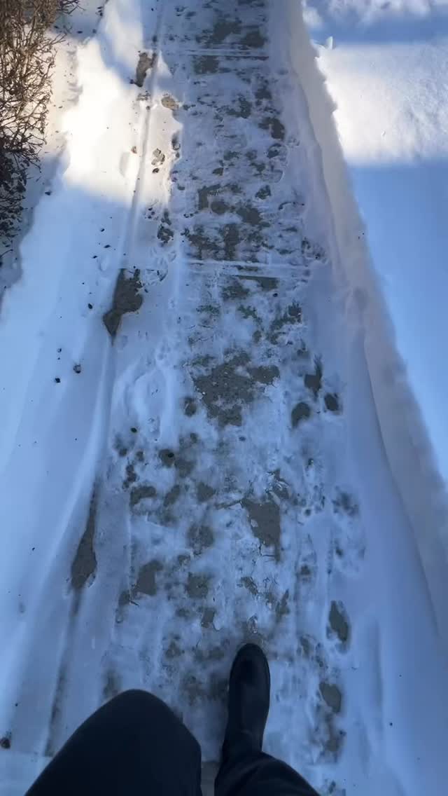 Come take a sad girl winter walk with me.
Sometimes sadness just wants company.
Where are you noticing sadness in your body today?
What does that part need right now?
You don’t have to carry it alone.
Today’s post is in collaboration with Elise McCandless, LCSW. Elise walks alongside clients as they navigate life transitions and grief. Her approach is emotionally-focused, person-centered, and relational. She’s accepting new clients in Connecticut. ❤️