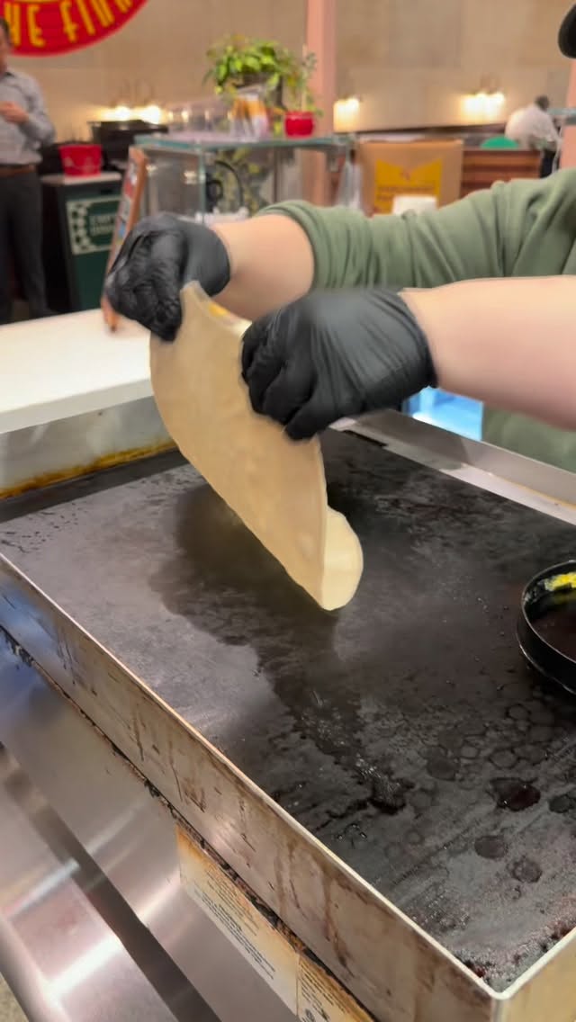 36g protein. Real food. Real fuel. 💪🏽
The Holistic Latina’s number 1 recommendation for productivity, stable blood sugar, reduced cravings and lasting energy? A high protein breakfast!
Fran’s Breakfast Burrito is a staple in her routine for a reason —
Balanced, filling, and made with real, whole-food ingredients that are not boring 🌯 #highproteinbreakfast #breakfastburritos #healthyhouston #houstoncafe #houstonbreakfast