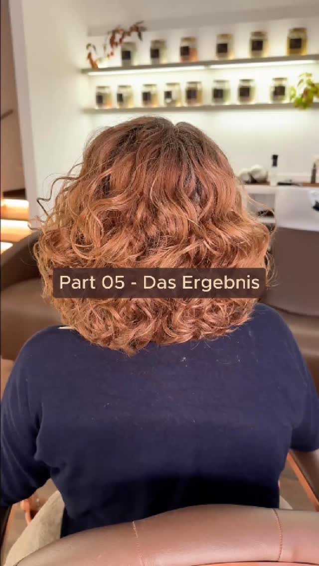 Teil 05 | Paket 3 - Von Chemie auf Natur ✨
Für einen Termin nutze bitte unsere Formulare für die Terminanfrage auf lockenelite.at 😊
#naturfriseur #lockenelite #lockenfriseur #vegan #locken #wien #transformation