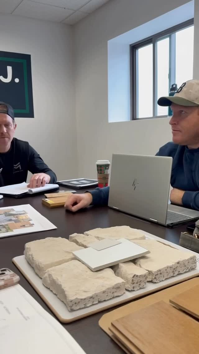 So much progress on our latest single family new construction project👏🏼👏🏼👏🏼 Going to be one for the books✨
@design_alyssadicenzo
@sdacey07
#newconstructionhomes #interiordesign