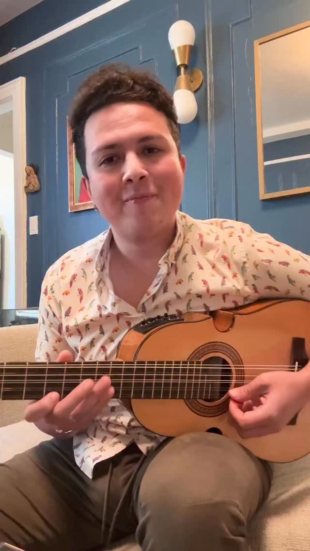 Veinte Años - Buenavista Social Club
De mi colección de boleros… espero que les guste. Siempre feliz de seguir aprendiendo cosas nuevas, el cuatro puertorriqueño es un nuevo y lindo reto. 🇵🇷
_____________________
From my collection of boleros… I hope you like it. Always happy to keep learning new things, the Puerto Rican cuatro is a new and exciting challenge. 🇵🇷
#bolero #parati #buenavista #puertorico🇵🇷 #cubanmusic