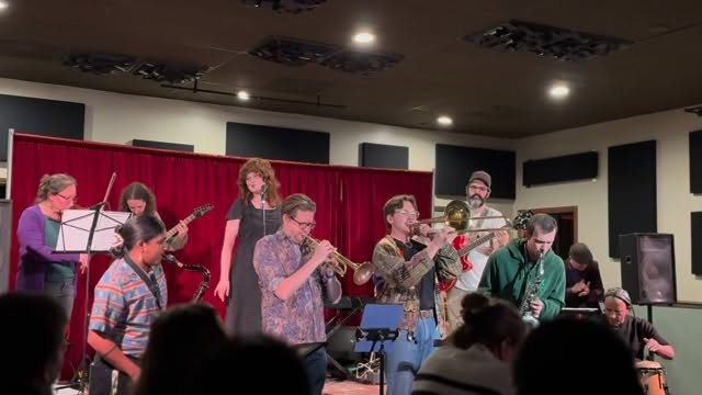 Thanks for coming out to support live music, Flagstaff! It’s snowy outside, but these amazing local musicians are keeping us warm while bringing a taste of Mardi Gras and honoring the amazing legacy of drummer Ed Blackwell 🎉