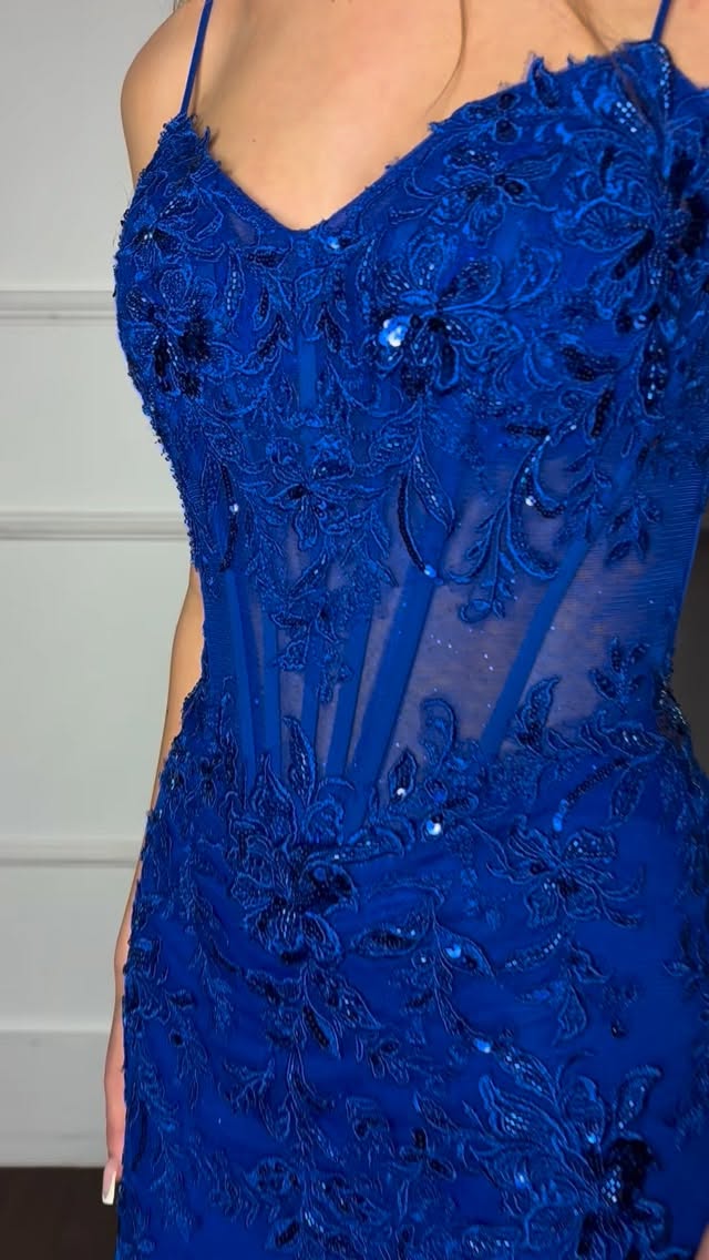 THE BEST SELLER, Alisha Lauren Exclusive OAKLYN. ✨
She’s got it all;
💙 Fit and Flare
💙 Ruffles
💙 Lace Up Back
💙 Lace appliqué
💙 Corset Boning
Could she be your dream dress? Book ASAP to secure her as we have limited sizes remaining.
HERE COMES THE HALF TERM… 🥹🤩
#promdresses #promshopping #prom #promshop #prom2026