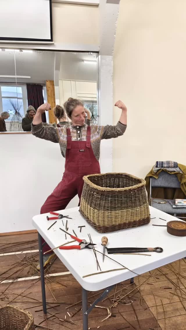 Winter weavers 🧺
A wonderful way to spend a winter weekend. Weaving willow with beautiful souls 💚
As you can see from the picture I’m pretty pleased with my first square basket, which I would not have even considered attempting without the help and guidance of @katybremerbasketry and @windyseeds . Some of the willow was grown by Aurore’s fair hands on her croft away up in the far North of Scotland too.
It’s a blessing to have the time and space in life to slowly create practical and beautiful things with your community. And of course the doggie helpers…This annual event has become a staple in my calendar. Thanks to everyone for an amazing weekend! Looking forward to next year already.
.
.
.
.
.
.
#foraging #basketweaving #basketry #scottishwillow
