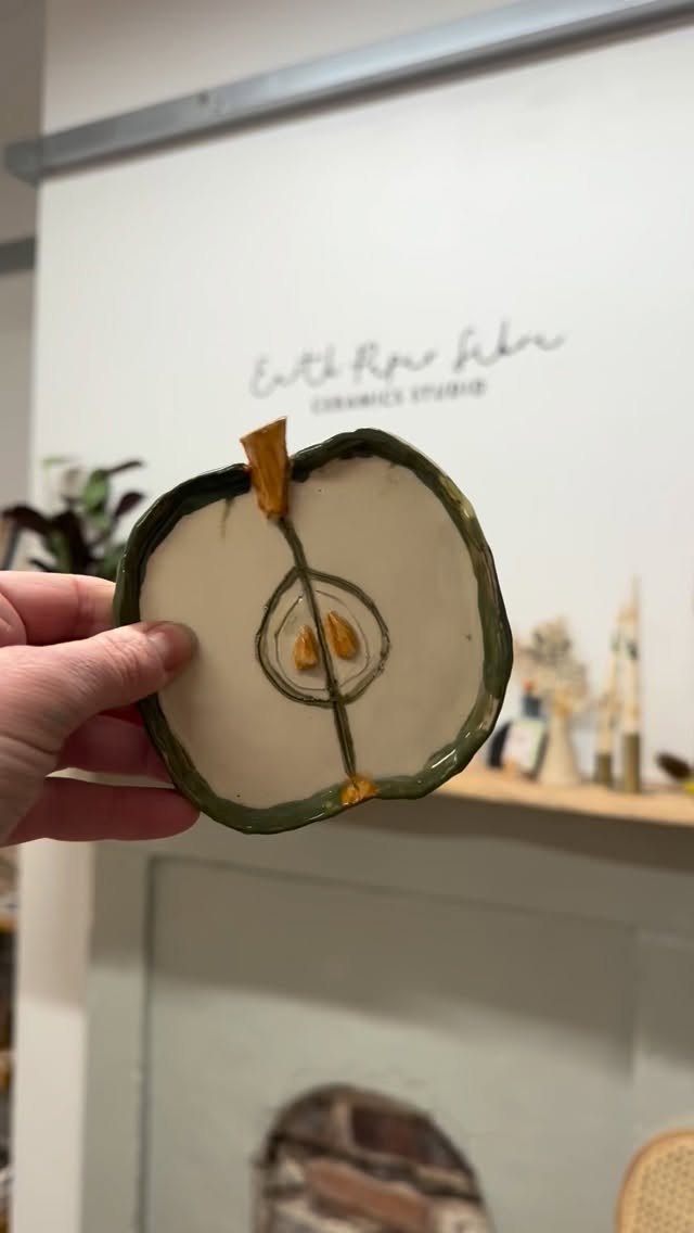 Fruit and veg plates 🍑🍋🍇
The all time fave workshop! What would you make?