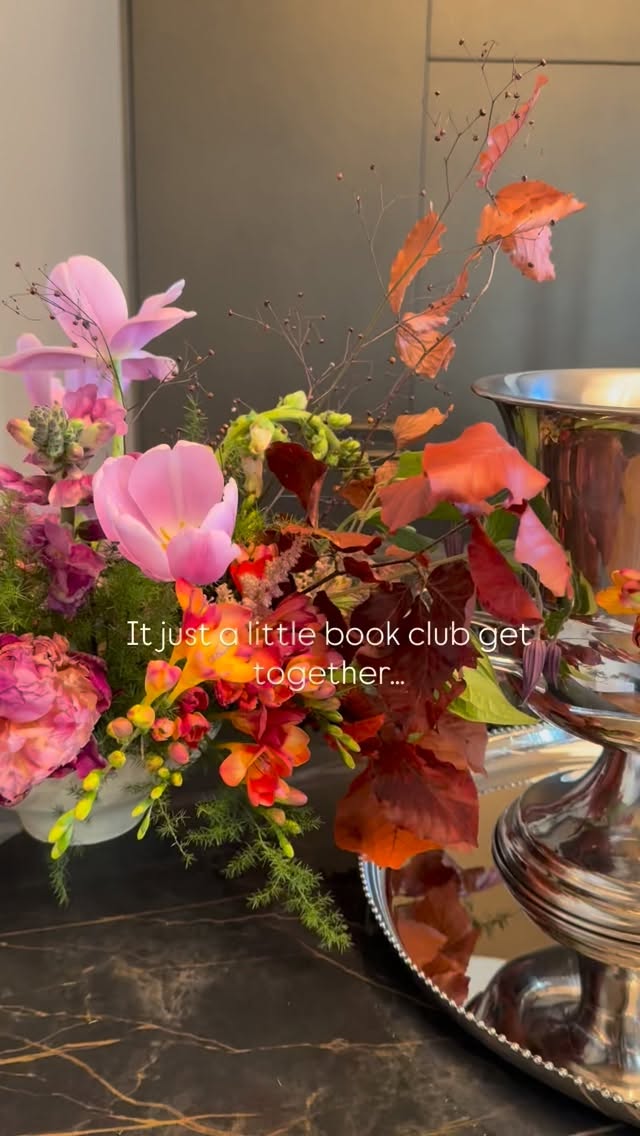 It was just a little Book Club get-together…
but you know I can’t resist turning anything into a celebration.
A few flowers, delicious bites, and a chilled champagne 🌸🍾 and suddenly it felt extra special.
Good books. Good friends. Beautiful moments.