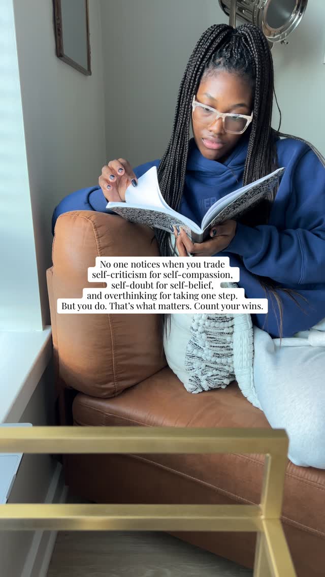 Every quiet shift doesn’t need loud recognition.
A lot of people wait for an applause to start, to keep going…an applause that no one can consistently provide the way that you want it.
The world doesn’t applaud you for connecting with yourself.
It applauds you for what you have and what you do.
Not who you are.
This is what trusting yourself in real life looks like 🤝🏾