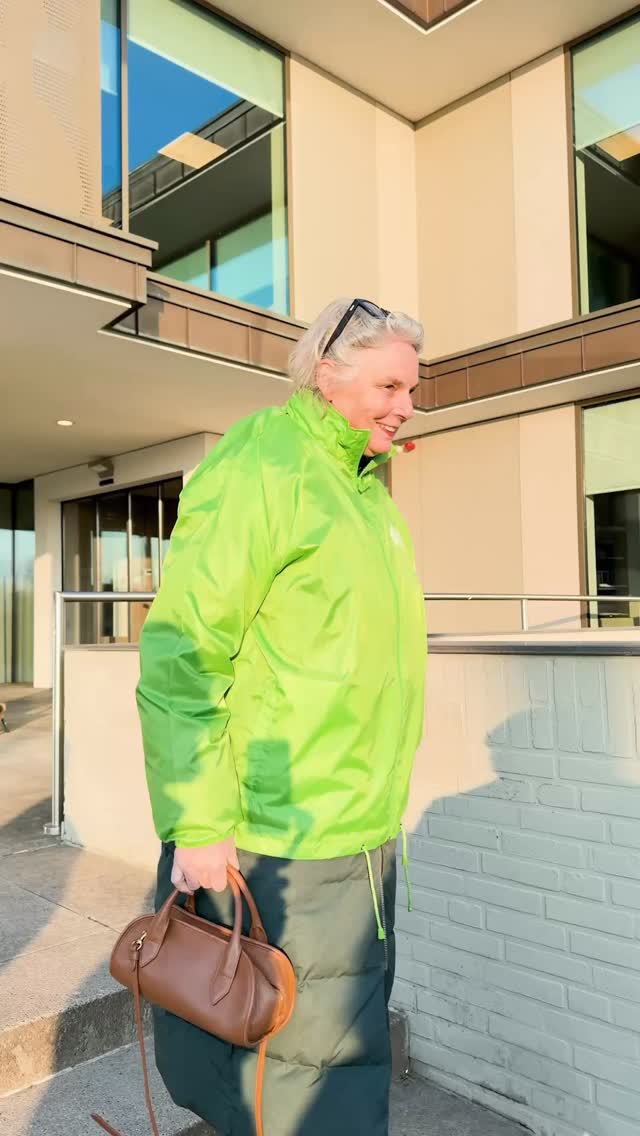 Wat zijn we enorm gegroeid en wat hebben we een fijne dynamiek samen! 💚 We bruisen van energie en hebben zin om aan de slag te gaan. Ik ben trots om bovenaan deze prachtige lijst te staan. Let’s do this! - @frankvantende