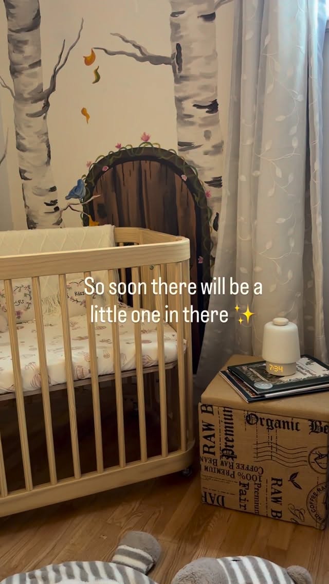 Getting very excited for this little one to arrive ✨. It could be any day now, so I am in the patiently waiting and daydreaming stage.
#wildridgemoon #nursery #woodlandnursery