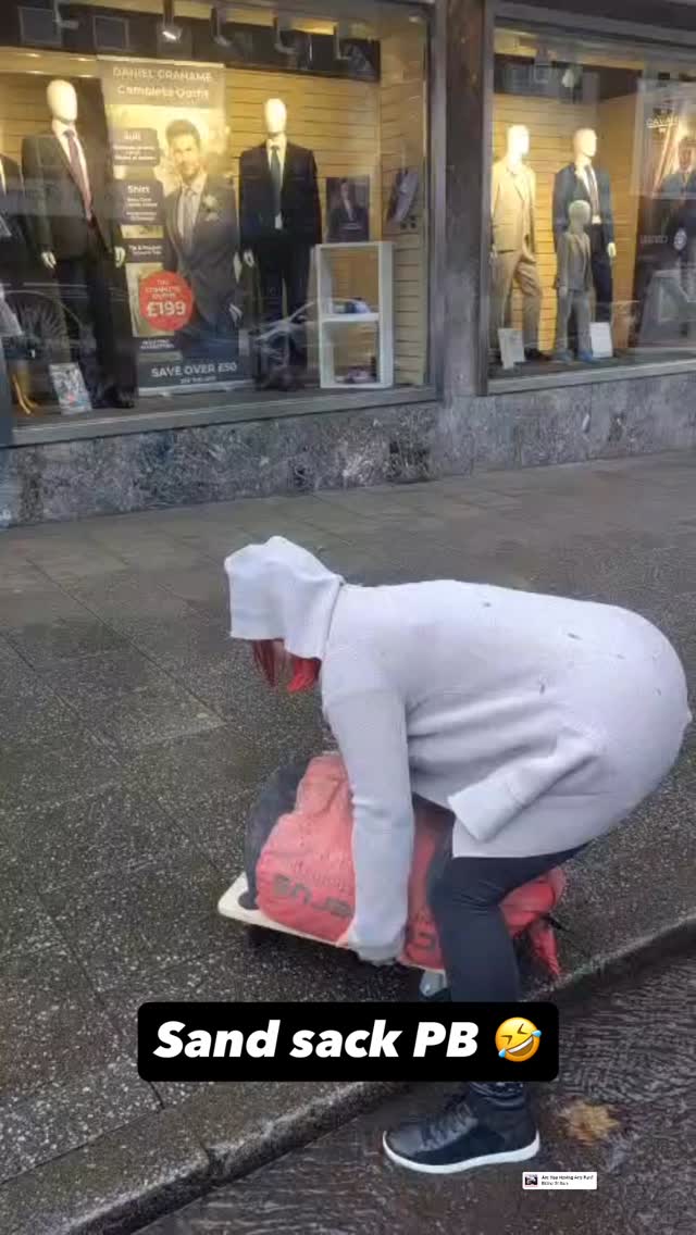 Sand sack PB. 🏆
Not on the program.
Not part of peak week.
Just life handing me a random strongwoman event.
Heaved it into the car.
Nearly wiped myself out on the dolly.
Still counts.
🎶 Are you having any fun…
Apparently yes.
Functional strength is transferable.
Grace? Still under construction.
Looking for a coach?
You’re in the right place.
I prepare you for life — not just the gym.
#westcliffonsea #empowerment #mindset #holistic #strongwomen